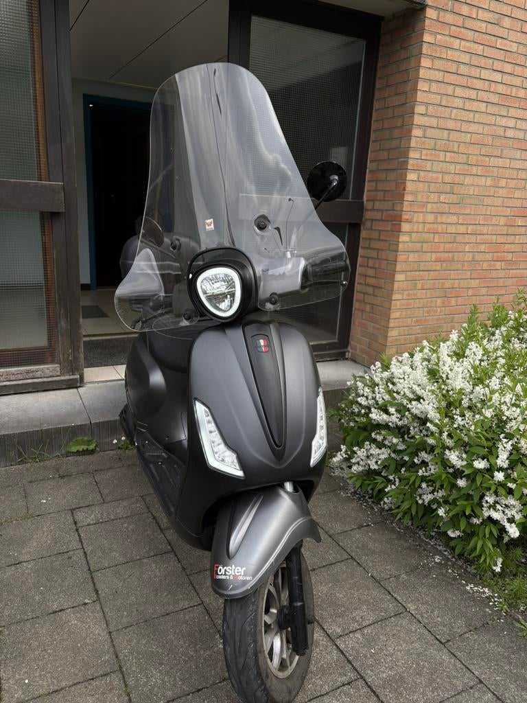 A klasse Gts Bravo 50cc 2021 zwart, Gebruikt, Benzine, Ophalen, Overige merken