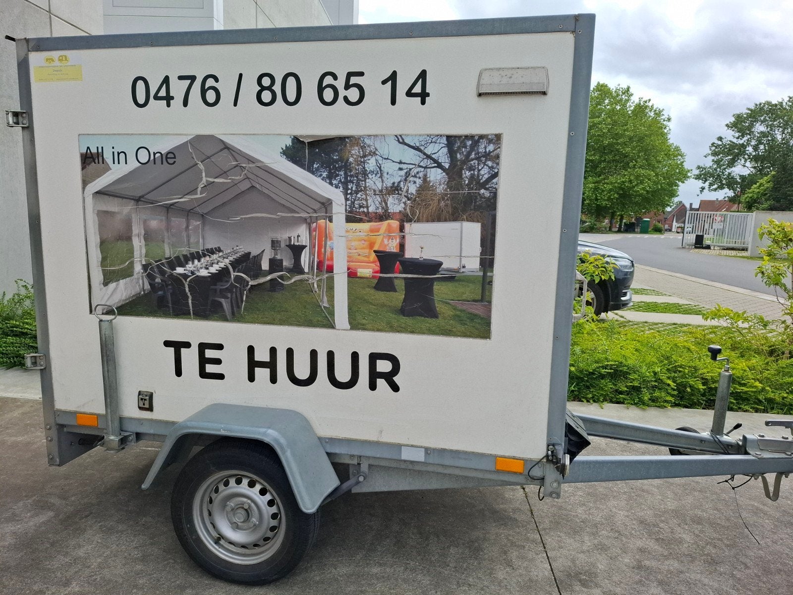 Gesloten aanhangwagen, Ophalen