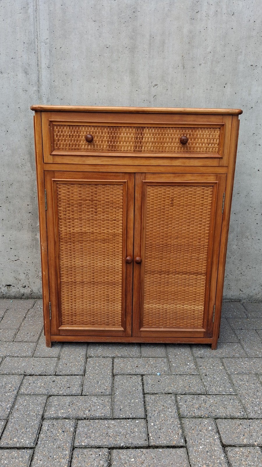 armoire en rotin, Enlèvement