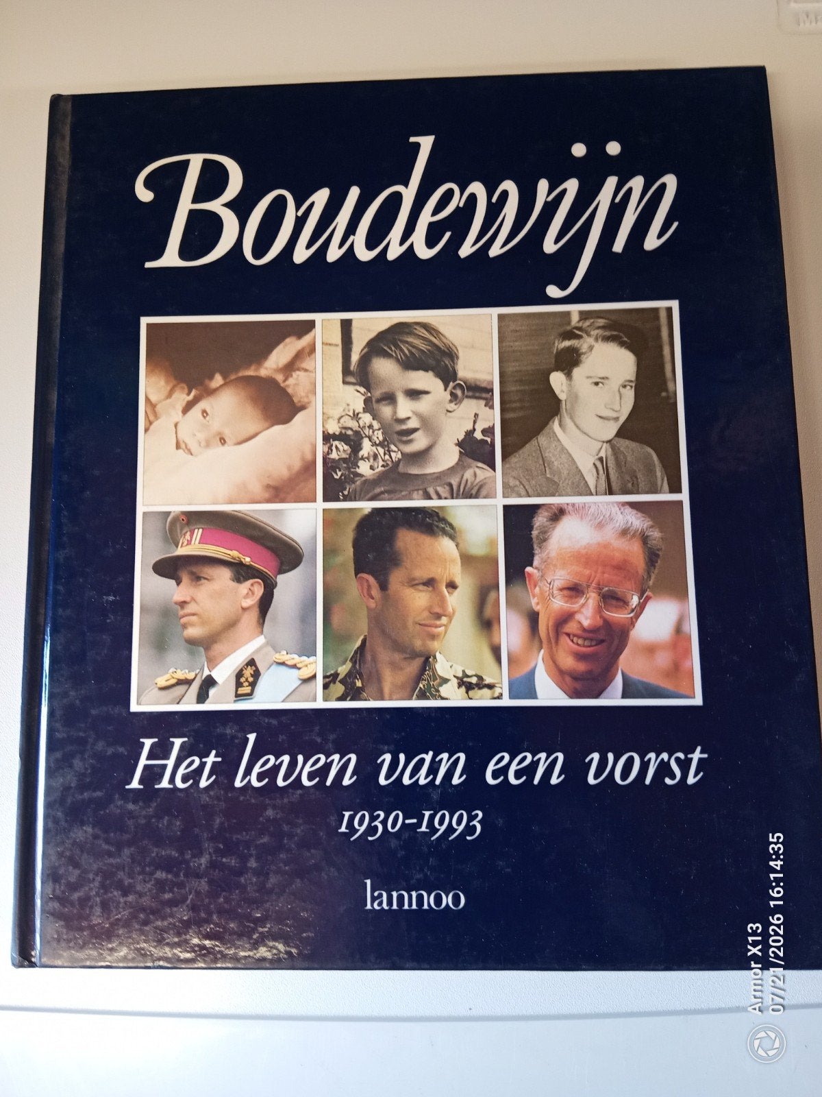 Royal boeken koningshuis, Livres, Cinéma, Tv & Médias, Enlèvement