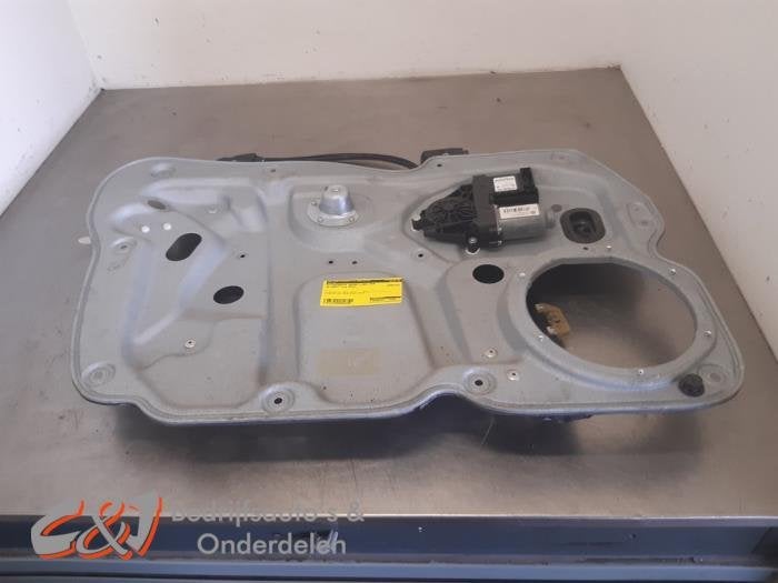 Ruitmechaniek 2Deurs links-voor van een Volkswagen Caddy, Gebruikt, -, Volkswagen, -