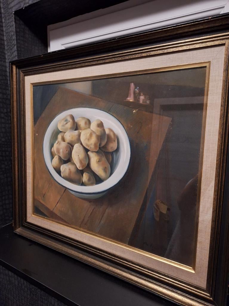 Oud schilderij in pastel techniek 'stilleven aardappelen', Ophalen