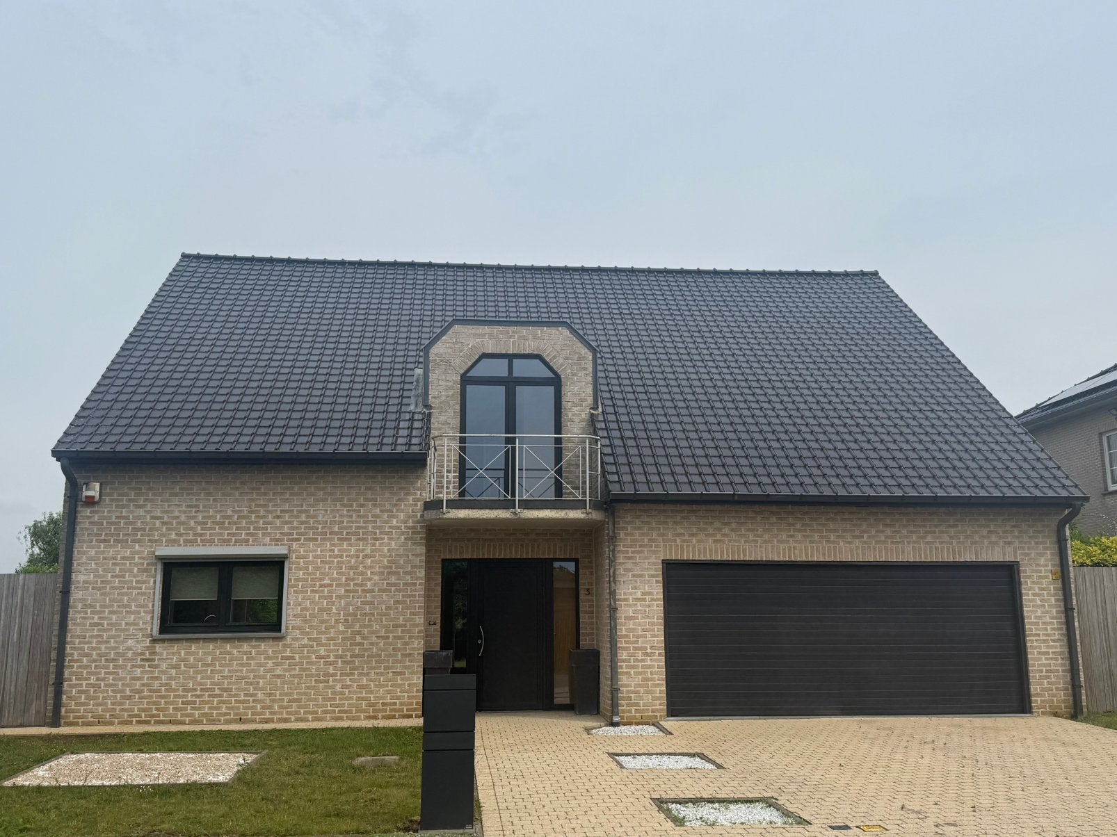 Ruime vrijstaande villa in rustige residentiële woonwijk, 1000 à 1500 m², 256 kWh/m²/an, Ventes sans courtier, 256 m²