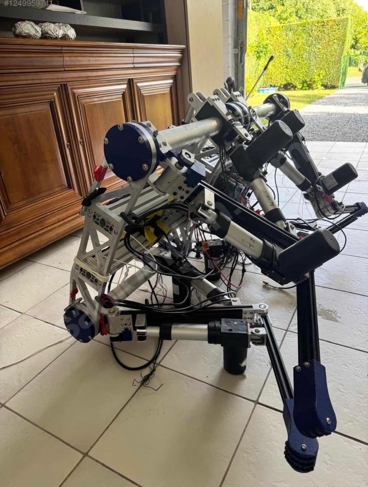 Pièces détachées pour robots, Enlèvement, Comme neuf