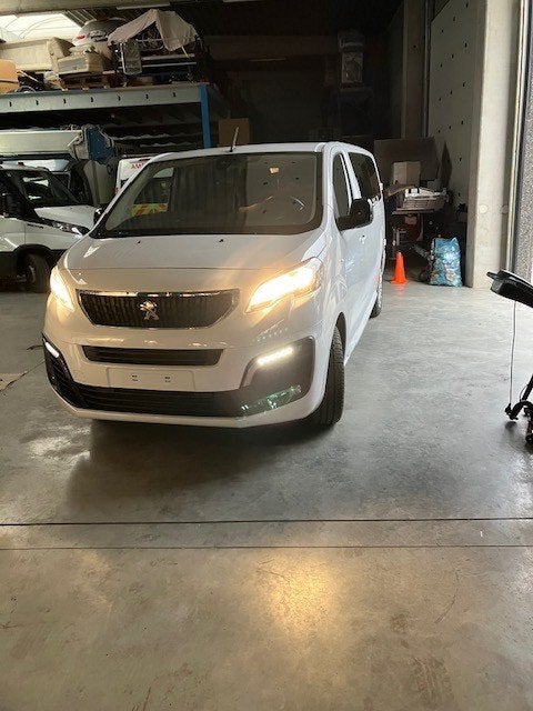 PEUGEOT EXPERT LICHTE VRACHT 2 L DIESEL, Auto's, Voorwielaandrijving, Stof, 2500 kg, 120 kW