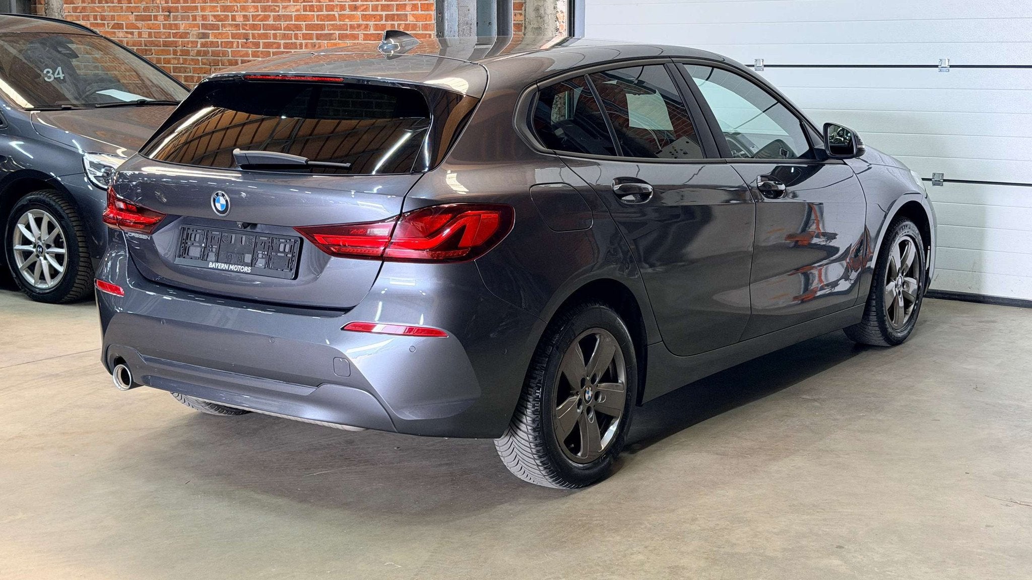 BMW 118 iA Automaat Garantie Benzine EURO 6d, Automaat, 135 pk, Gebruikt, Bi-Xenon koplampen