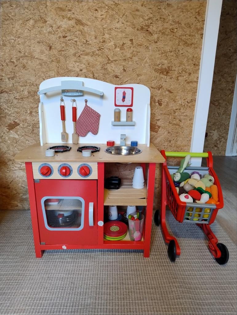Complete houten dinette in goede staat, Ophalen