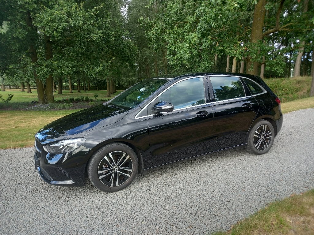 Te koop Mercedes B180 - business uitvoering, 100 kW, Achat, Entretenue par le concessionnaire, Noir