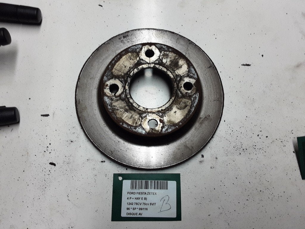 REMSCHIJF VOOR Ford Fiesta 4 (01-1995/01-2002), Gebruikt, Mevr. I. Hauben, Ford, Rue de l'Espoir 34 34
4030  GRIVEGNÉE, BE