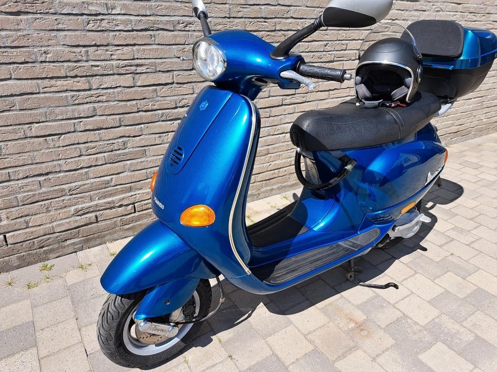 Vespa et4 125 cc 1250euro I.pv 1499  alles lezen!!!, Fietsen en Brommers, Ophalen