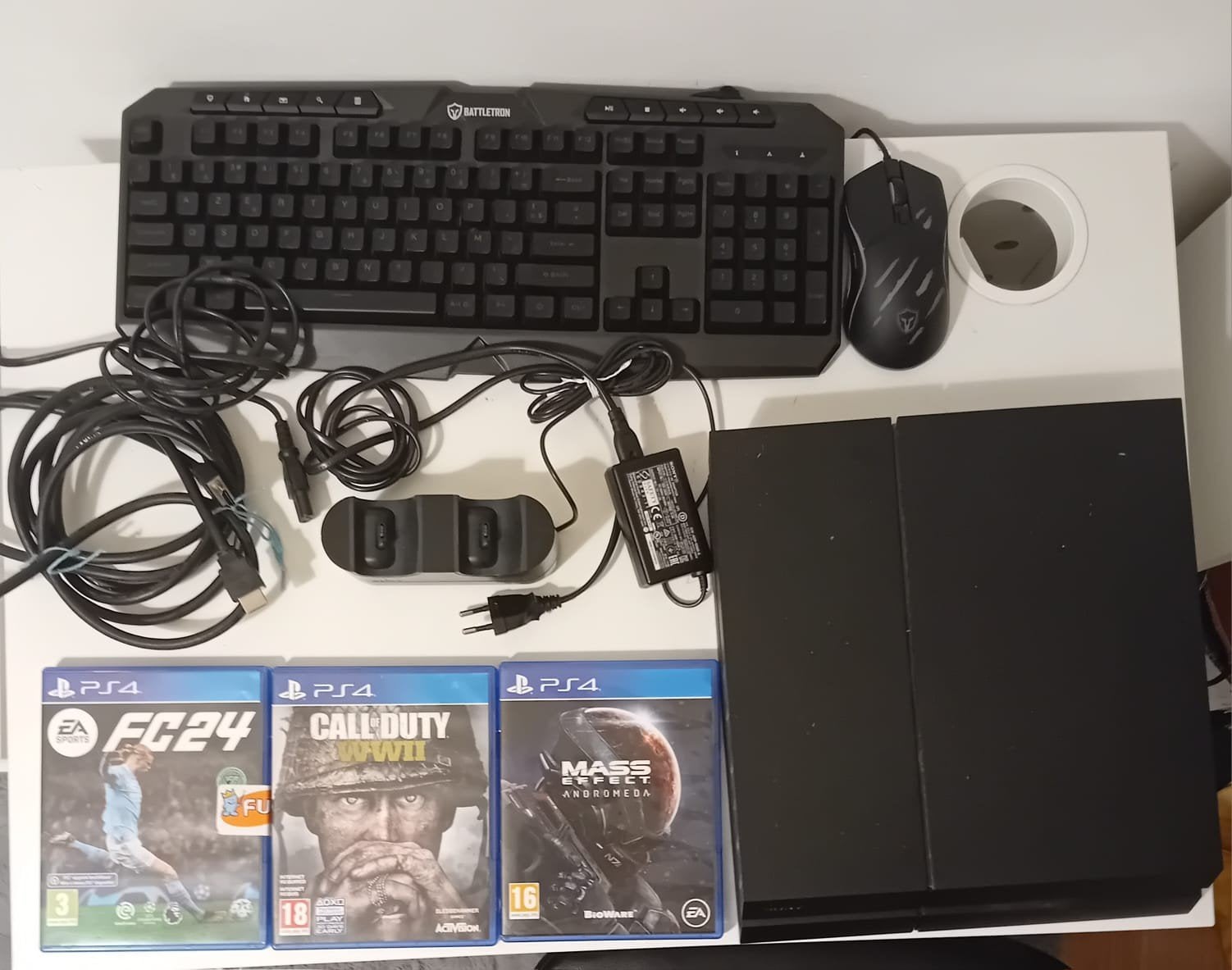 Ps4 met 3 games en, Games en Spelcomputers, Ophalen