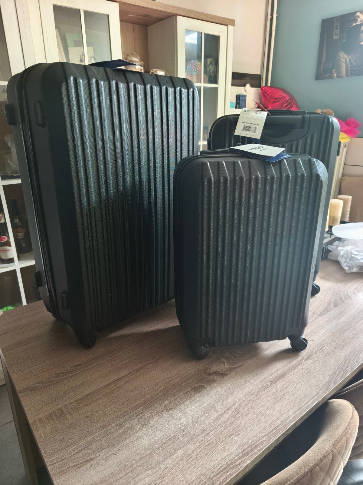nouvelles valises de princesse (2 autres pièces disponibles), Enlèvement