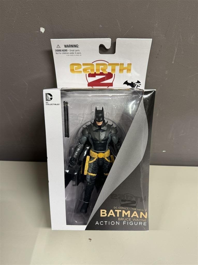 Batman Bruce Wayne figuur in doos - DC Comics - Action figur, Verzamelen, Poppetjes en Figuurtjes, Ophalen of Verzenden, Nieuw
