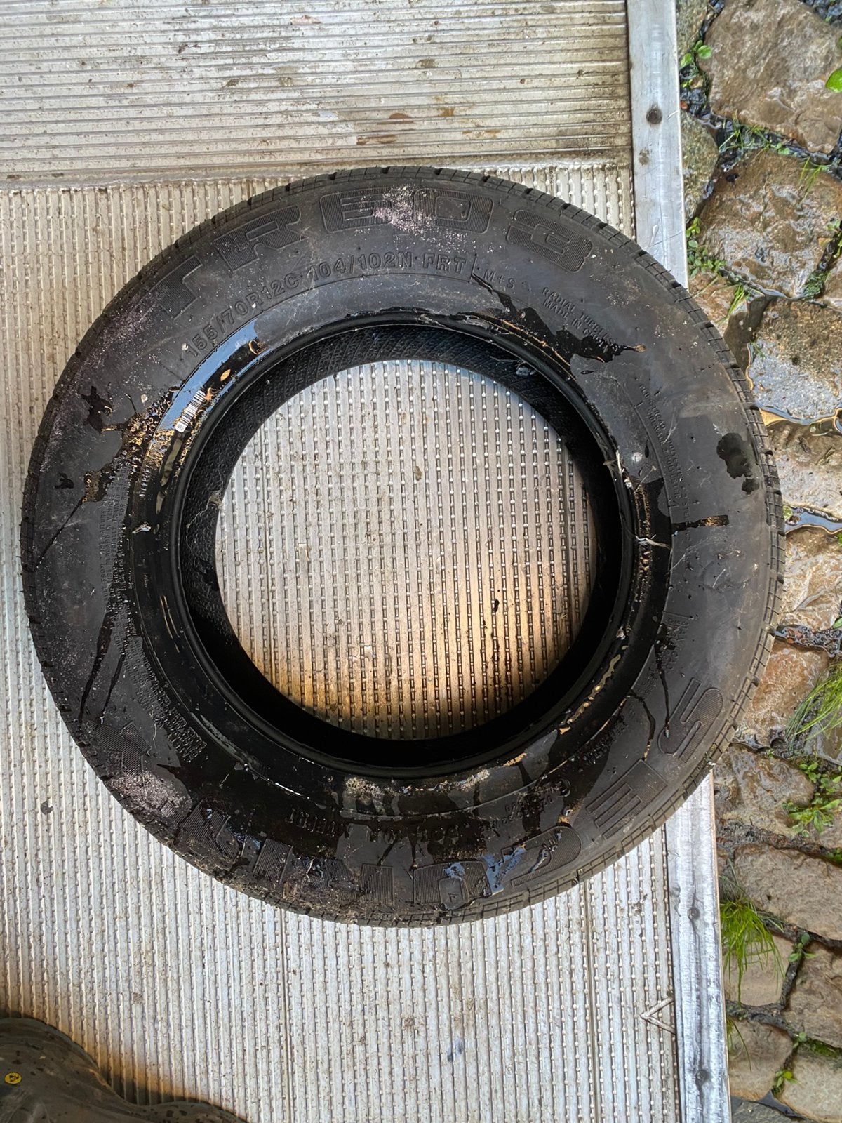 Nieuwe band TR305 155/70R 12C + band met velg, Auto diversen, Ophalen