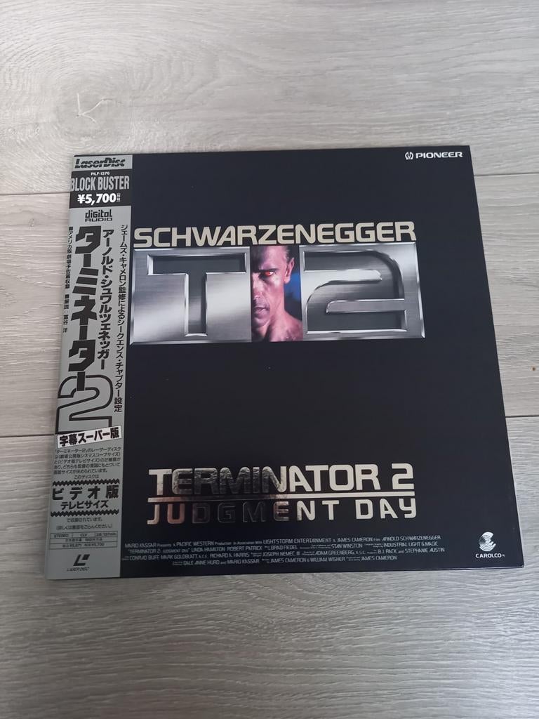 Laserdisc NTSC Terminator 2 Japon Schwarzenegger, Enlèvement, Utilisé, Science-Fiction et Fantasy