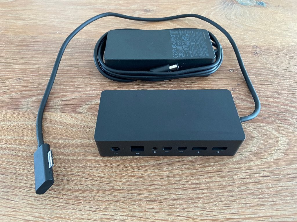 Microsoft Surface dock incl. 90W adapter, Computers en Software, Dockingstations, Gebruikt, Docking station, Laptop, Tablet, Ophalen of Verzenden