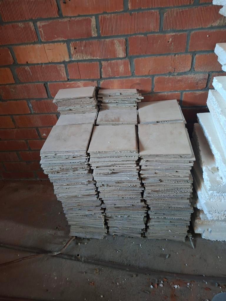18m²  tegels, 20 à 40 cm, Carrelage de sol, Céramique, Enlèvement