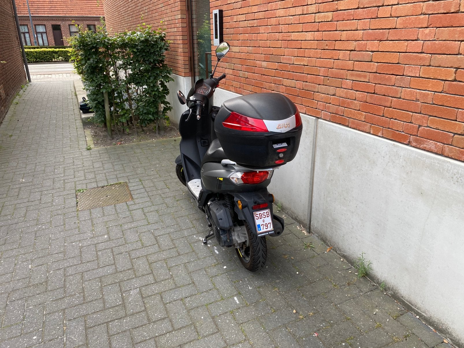 Peugeot Kisbee Klasse B 45 KM / H, Fietsen en Brommers, Gebruikt, Overige modellen, Ophalen of Verzenden, Klasse B (45 km/u)