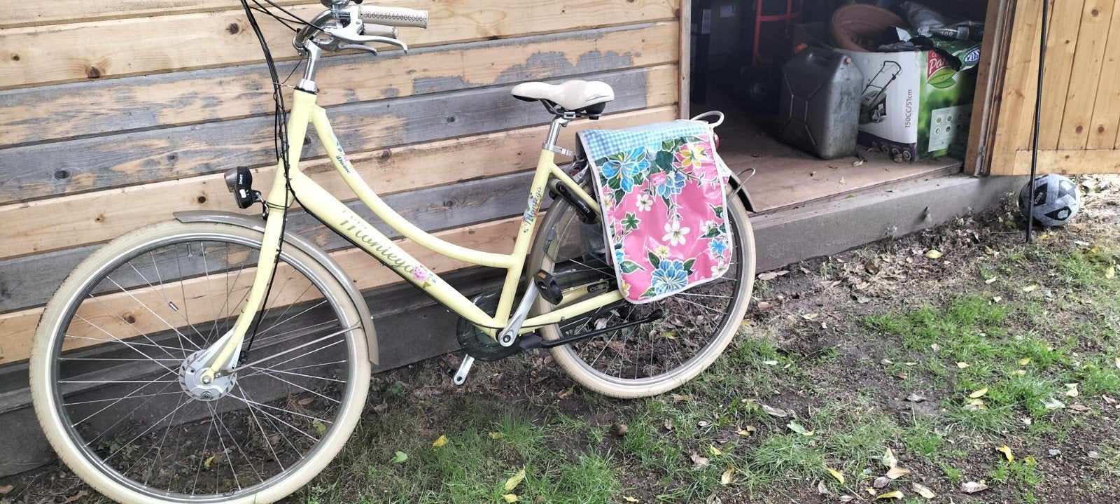 Gele damesfiets nieuw, Fietsen en Brommers, Ophalen, Nieuw, Montego, Versnellingen