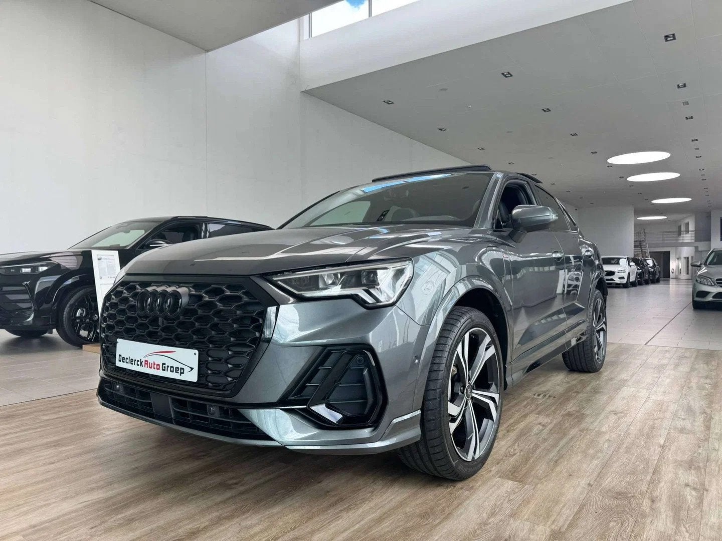 Audi Q3 45TFSIe STRONIC*S-LINE BLACK EDITION*PANODAK*CAMERA*, Argent ou Gris, Achat, Noir, 5 portes