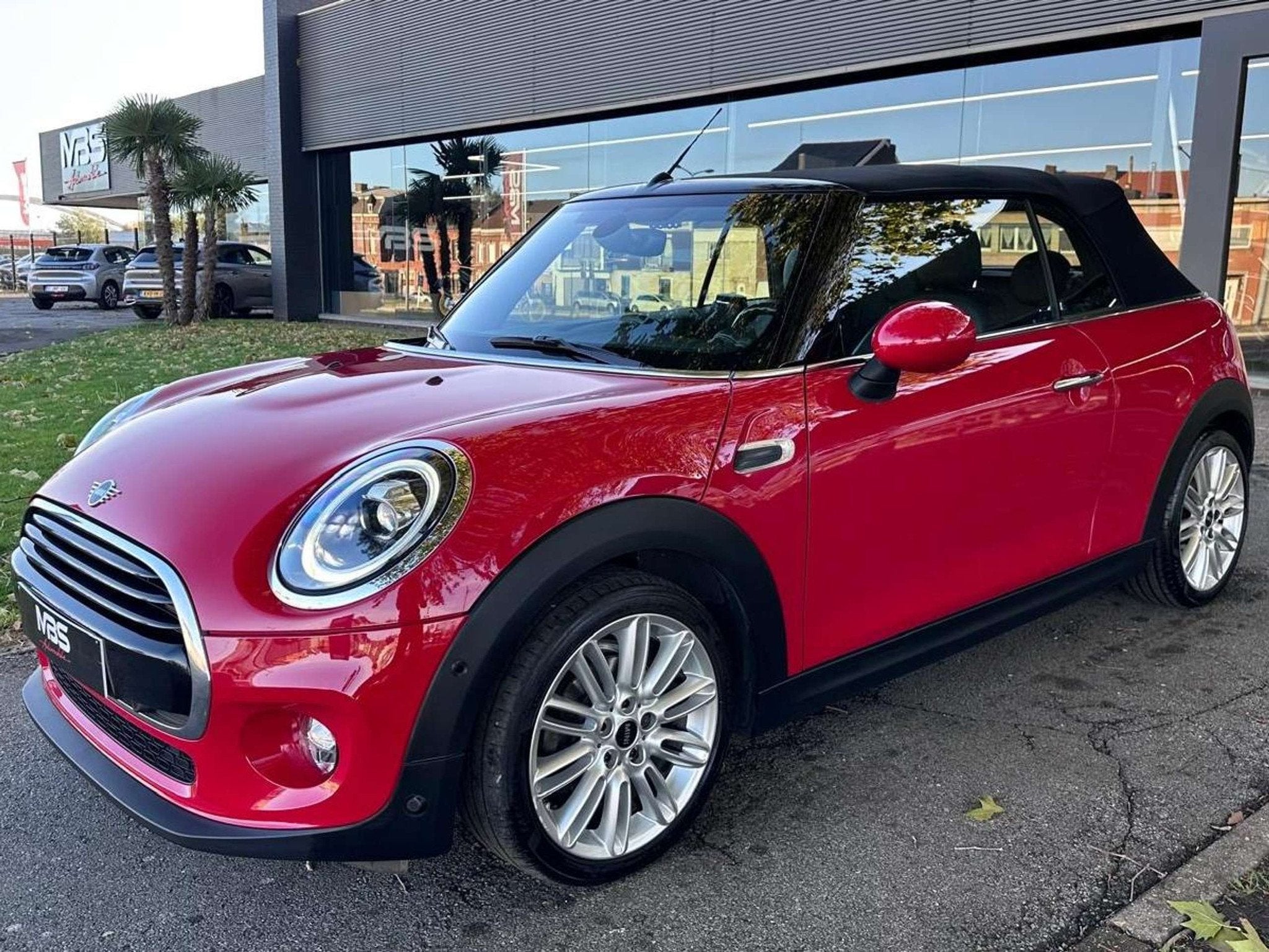 MINI Cooper *1.5* CAB* XENON* CUIR* NAVI* GARANTIE 12 MOIS*, Auto's, 4 zetels, Gebruikt, Cabriolet, 136 pk