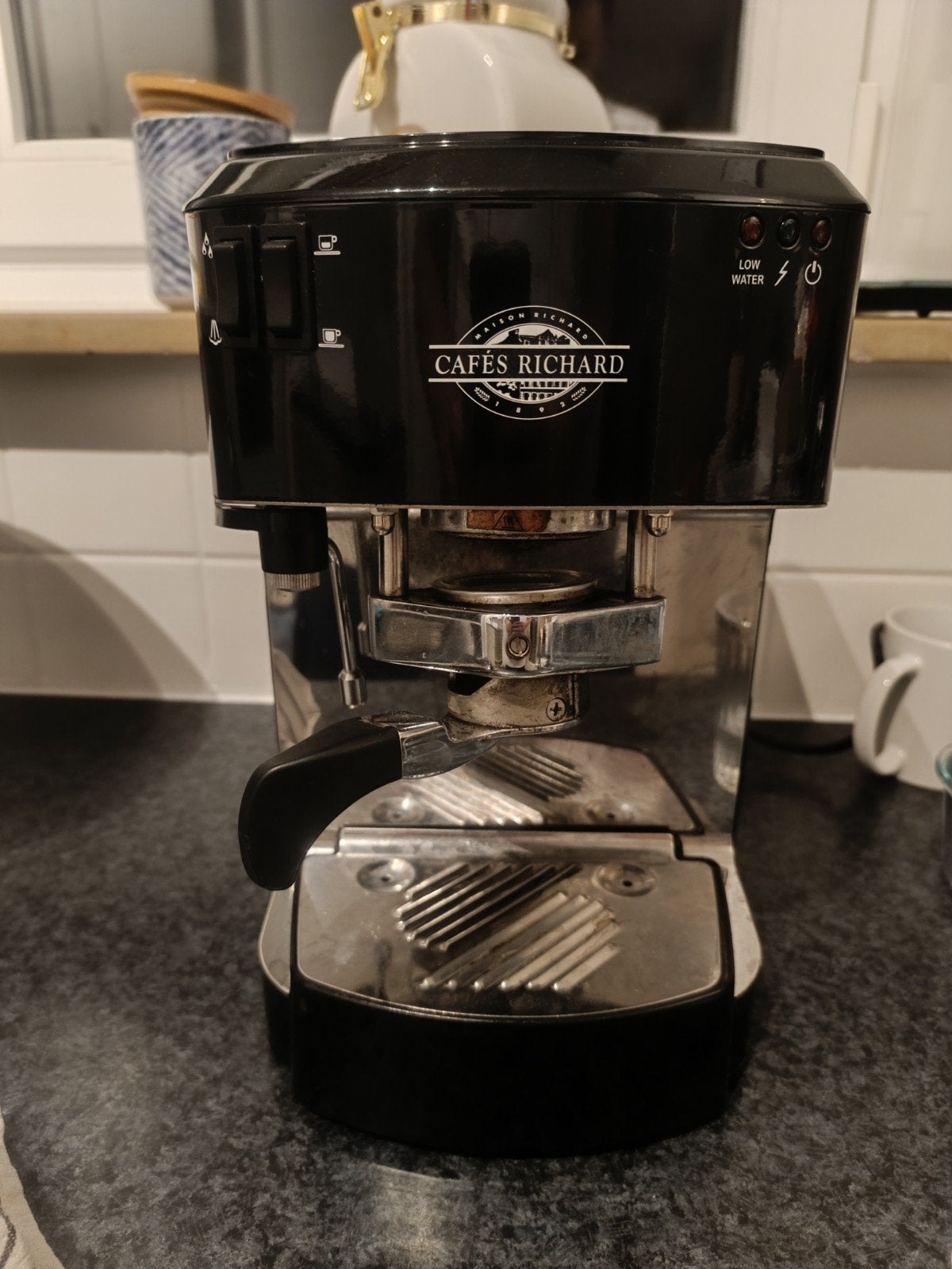 percolateur cafés richard, Machine à espresso, Réservoir d'eau amovible, Dosettes et capsules de café, Utilisé