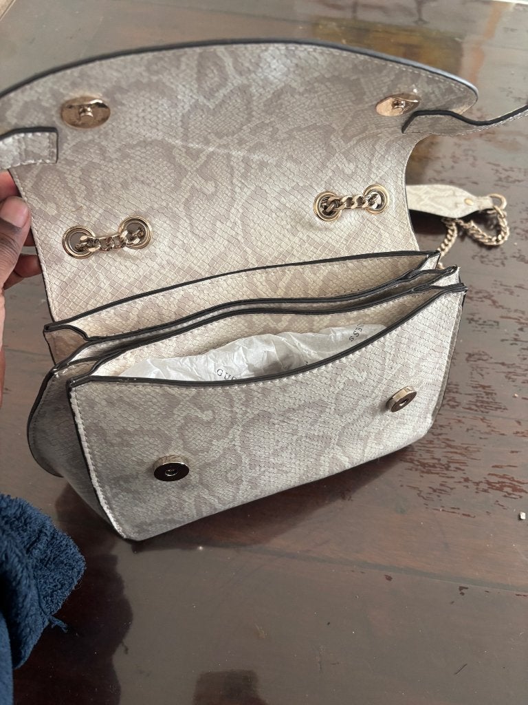 Handtas Guess, Handtassen en Accessoires, Ophalen of Verzenden, Nieuw, Beige, Handtas