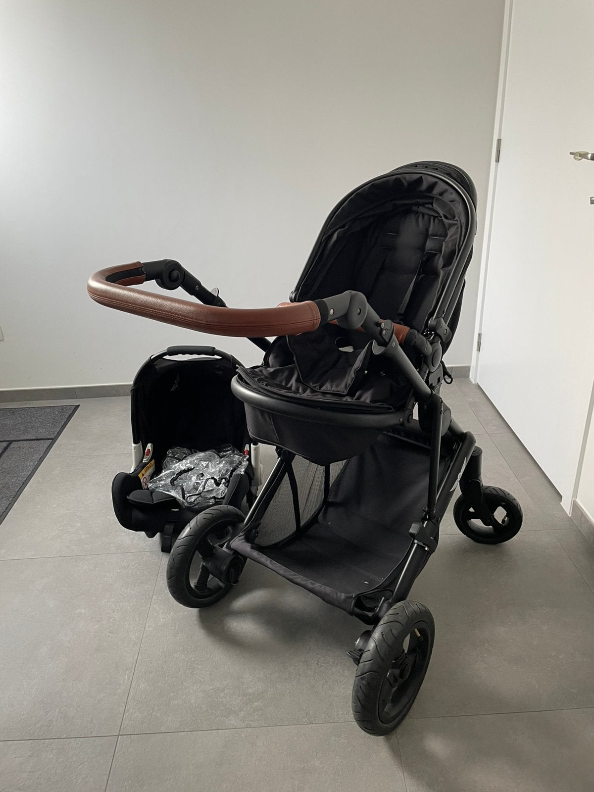 Poussette avec accessoires, Enlèvement, Comme neuf, Poussette
