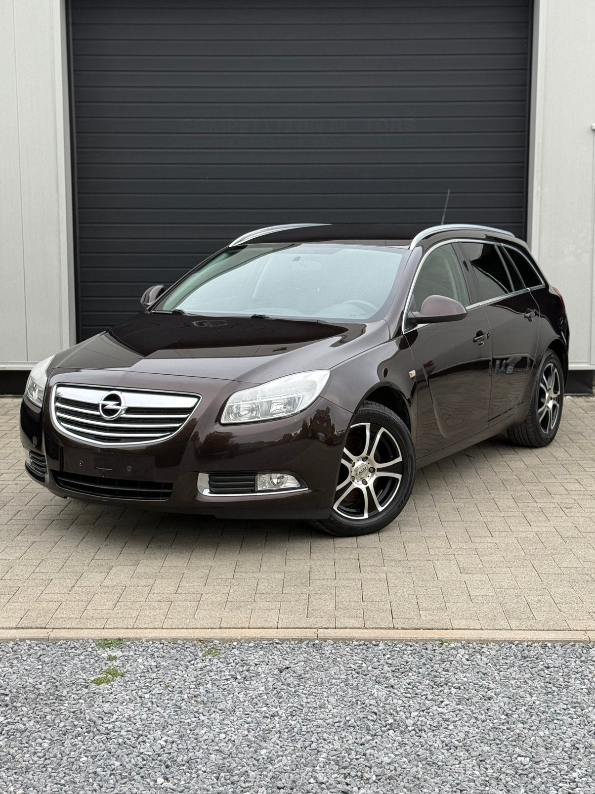 Opel insignia Édition Sport 1.6  Essence Euro 5, Autos, Euro 5, Achat, Entreprise, Boîte manuelle