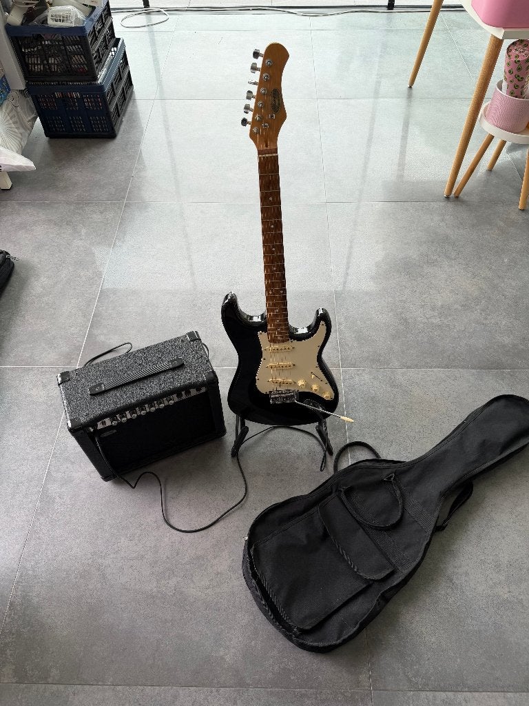 3 guitares, Musique & Instruments, Enlèvement, Utilisé