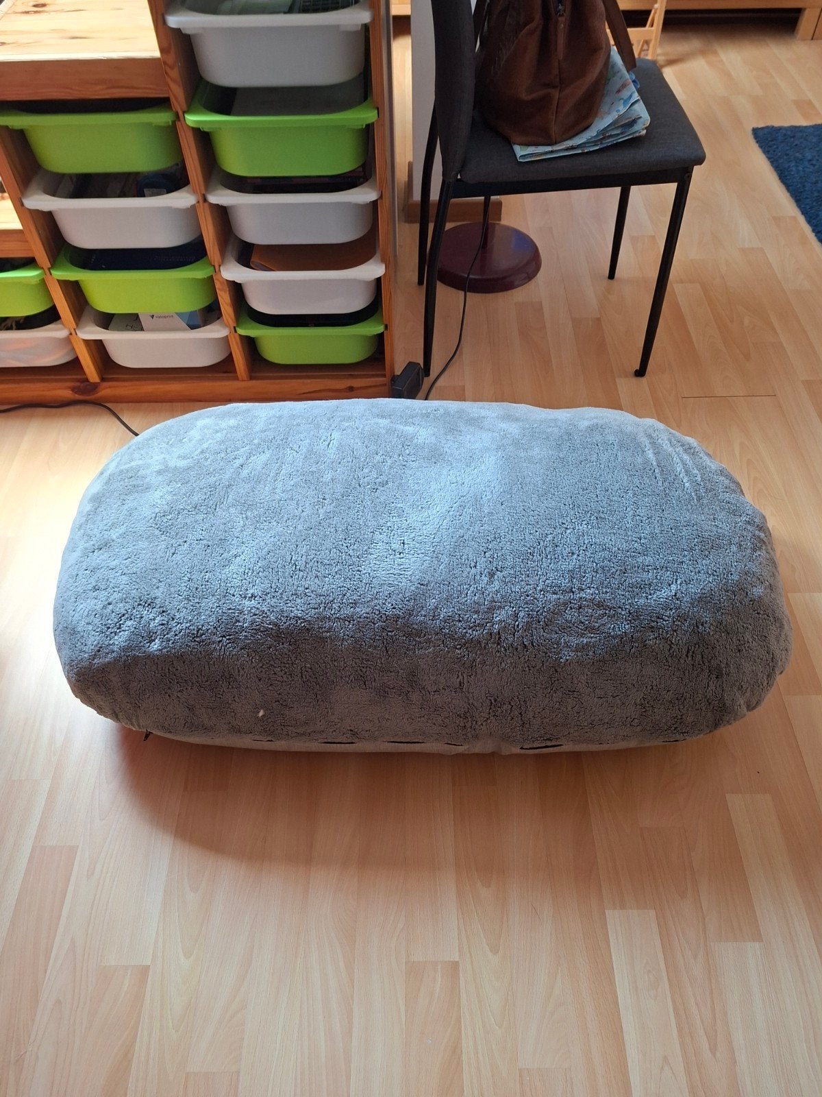 Ergonomisch hondenkussen. Grijs. Niet gebruikt., Ophalen, Zo goed als nieuw, Pluche