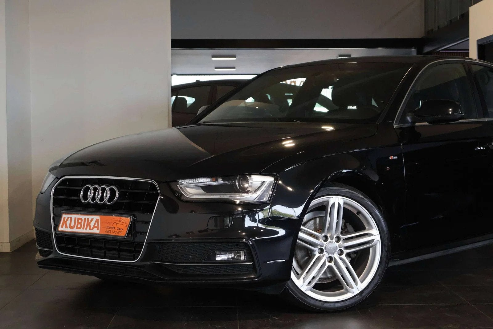 Audi A4 A4 1.8 TFSI S line Navi ZetelV CruiseC Garantie*, Autos, Euro 5, Achat, 4 portes, Entreprise