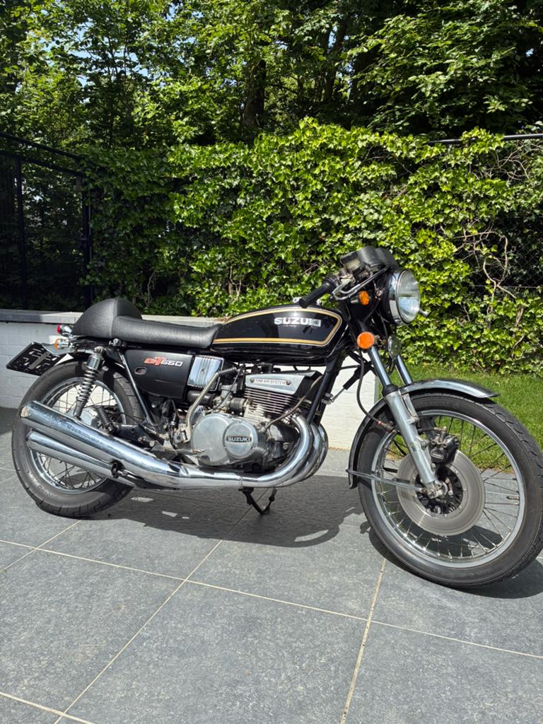 Suzuki GT 550, Motos, Motos | Oldtimers & Ancêtres, 3 cylindres