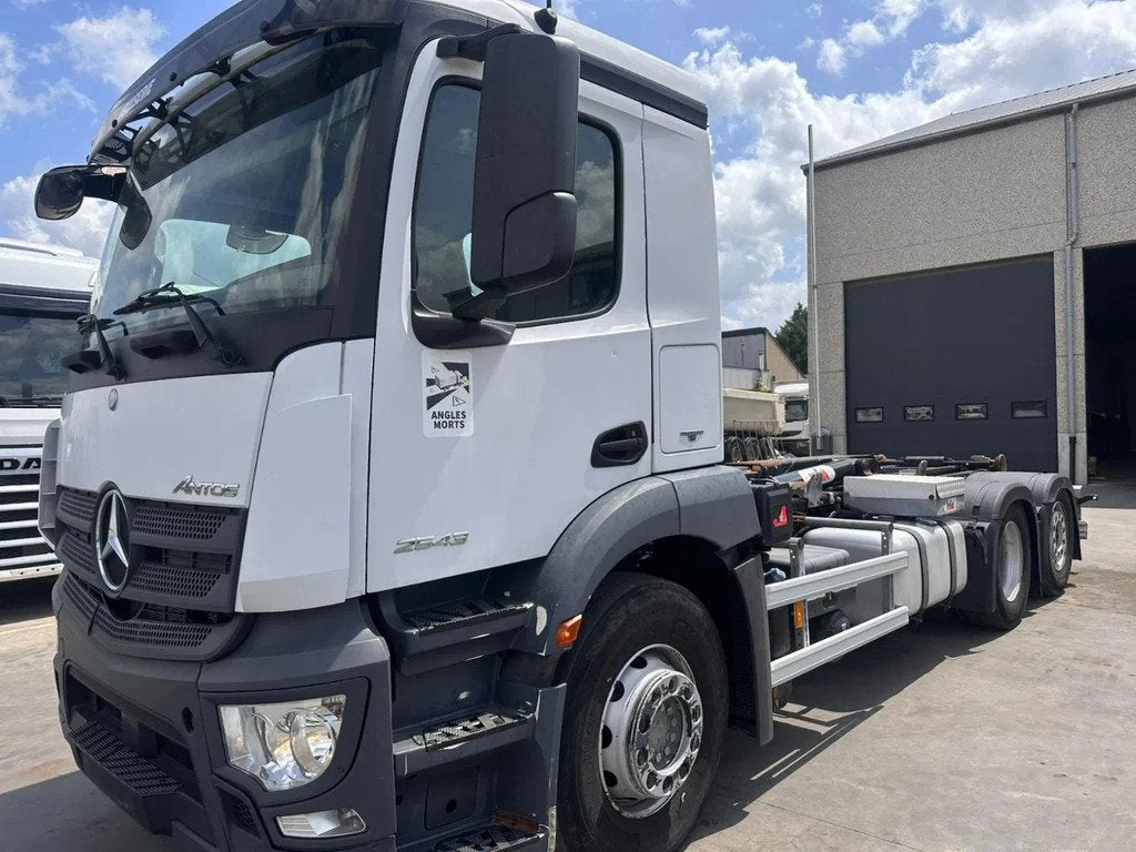 Mercedes-Benz Antos 2543 Hyva (bj 2015), Auto's, Automaat, Mercedes-Benz, Bedrijf, Diesel