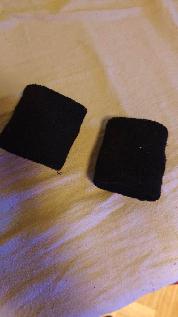 Polsbandjes / zweetbandjes, Sport en Fitness, Ophalen, Zo goed als nieuw