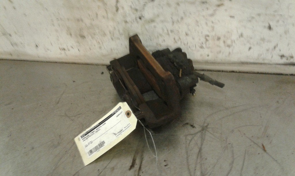 ETRIER DE FREIN AVANT DROIT V70 (SW) (|8251317|9475270|), Autos : Pièces & Accessoires, Freins & Transmission, Volvo, Utilisé