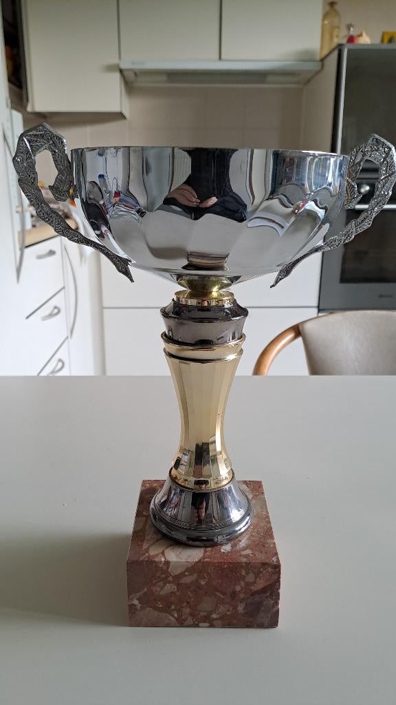 Voetbalbekers, Ophalen