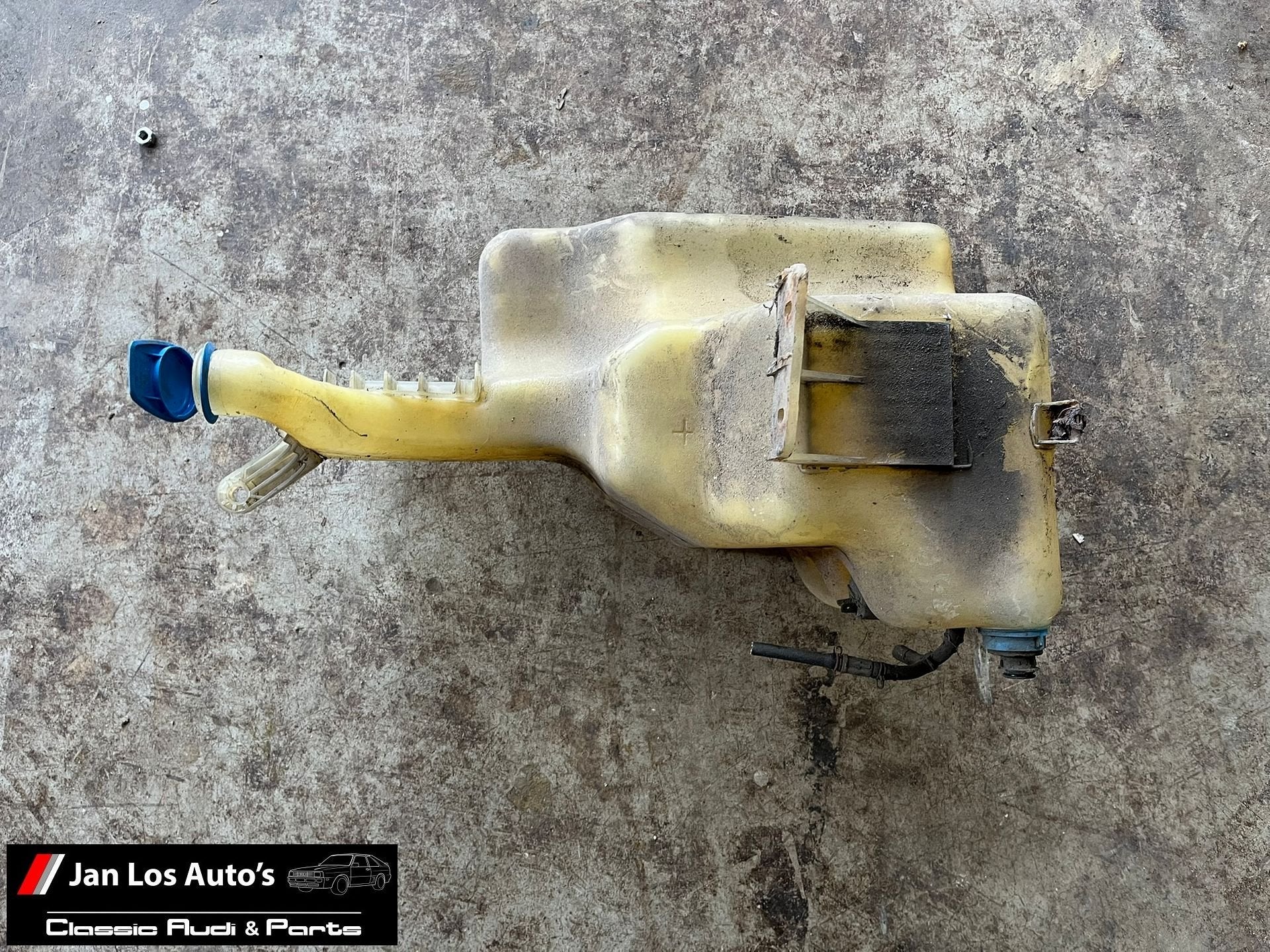 Audi V8 c3 typ 44Reservoir ruitensproeier 441955451A, Auto-onderdelen, Gebruikt, -, -, -