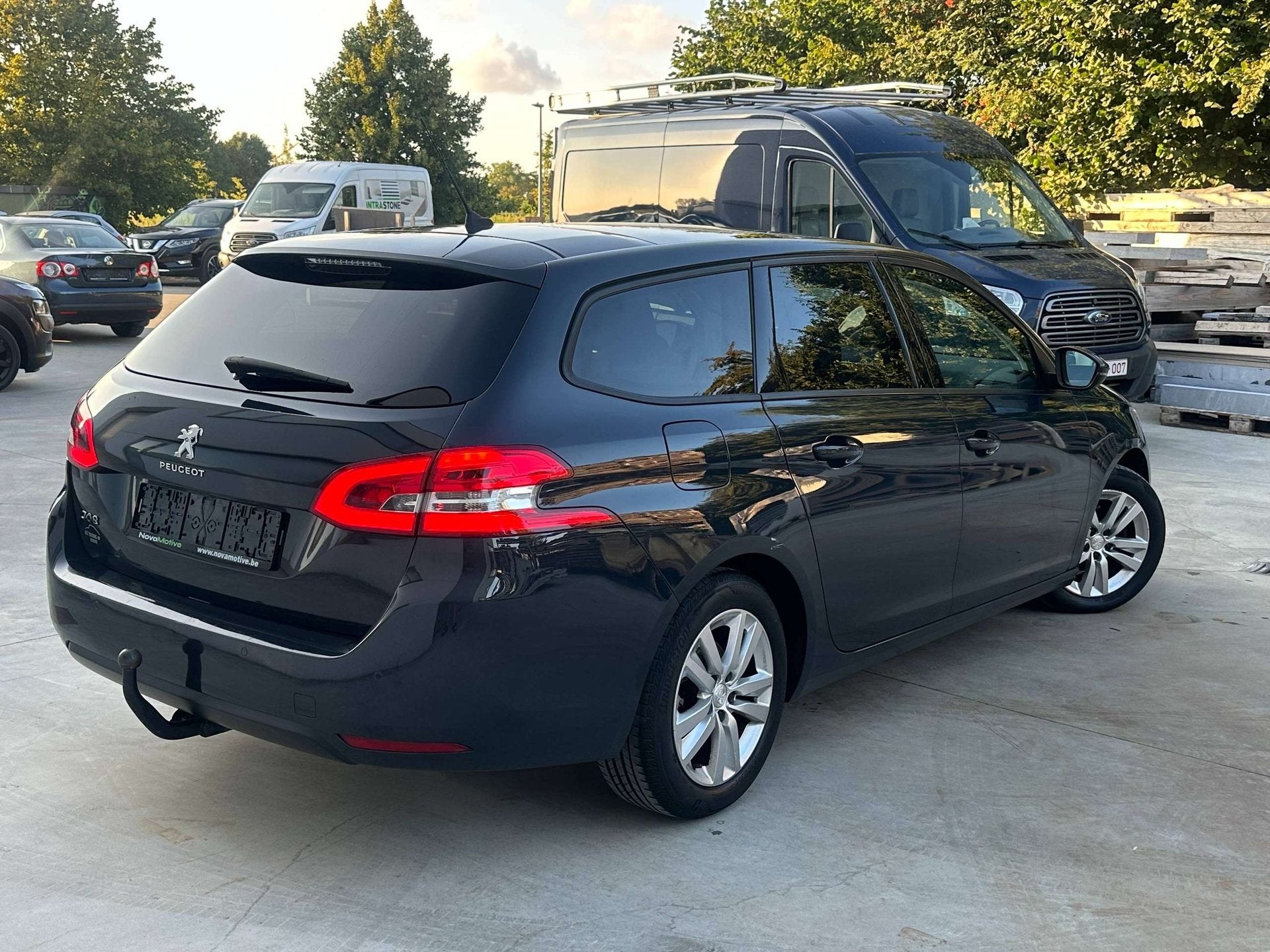 Peugeot 308 308 SW 1.2 PureTech Allure, Autos, Argent ou Gris, Achat, Euro 6, Entreprise