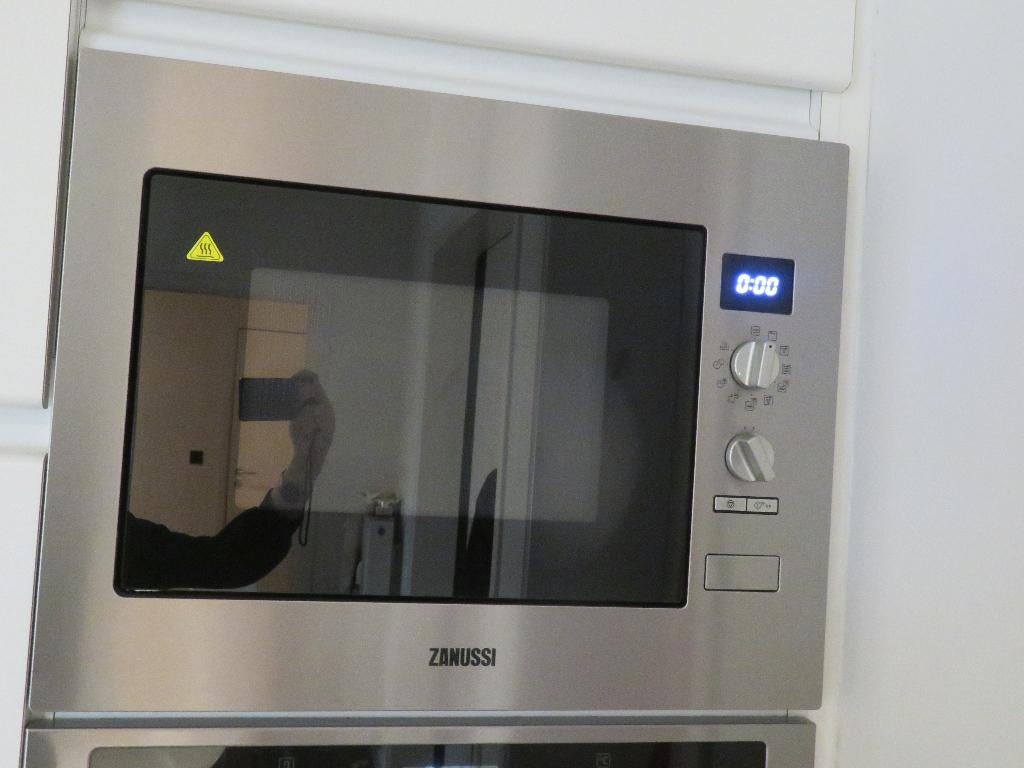 Four combiné (four + micro-ondes ou fonction vapeur), Encastré, Comme neuf, Enlèvement, 60 cm ou plus
