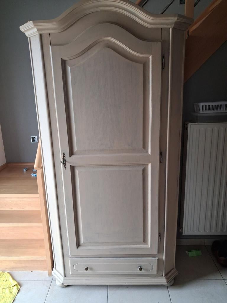 Kast inkomhal, Ophalen