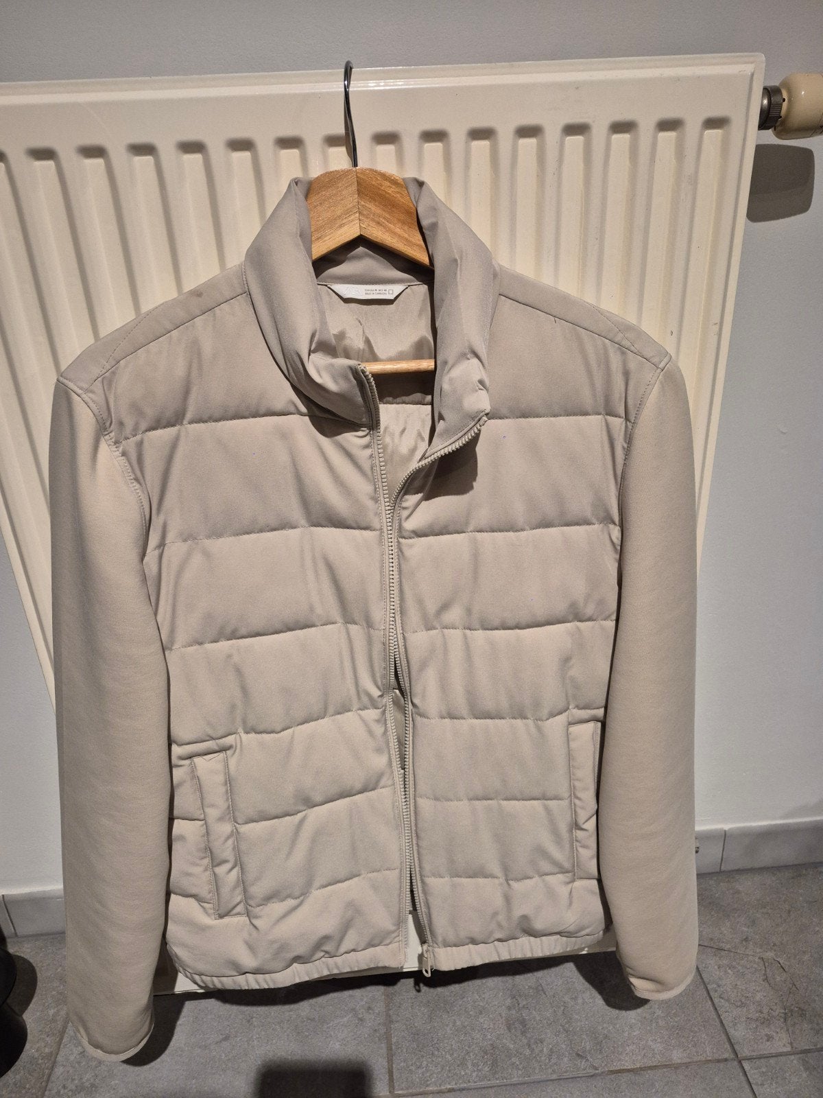 mooie beige jas maat medium, Ophalen, Beige