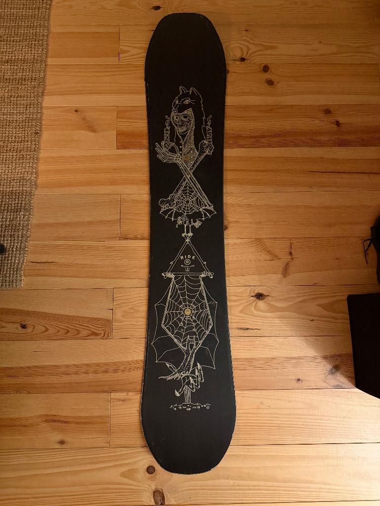 Planche de snowboard RIDE Wildlife 161 avec fixations, Enlèvement, Comme neuf, Planche