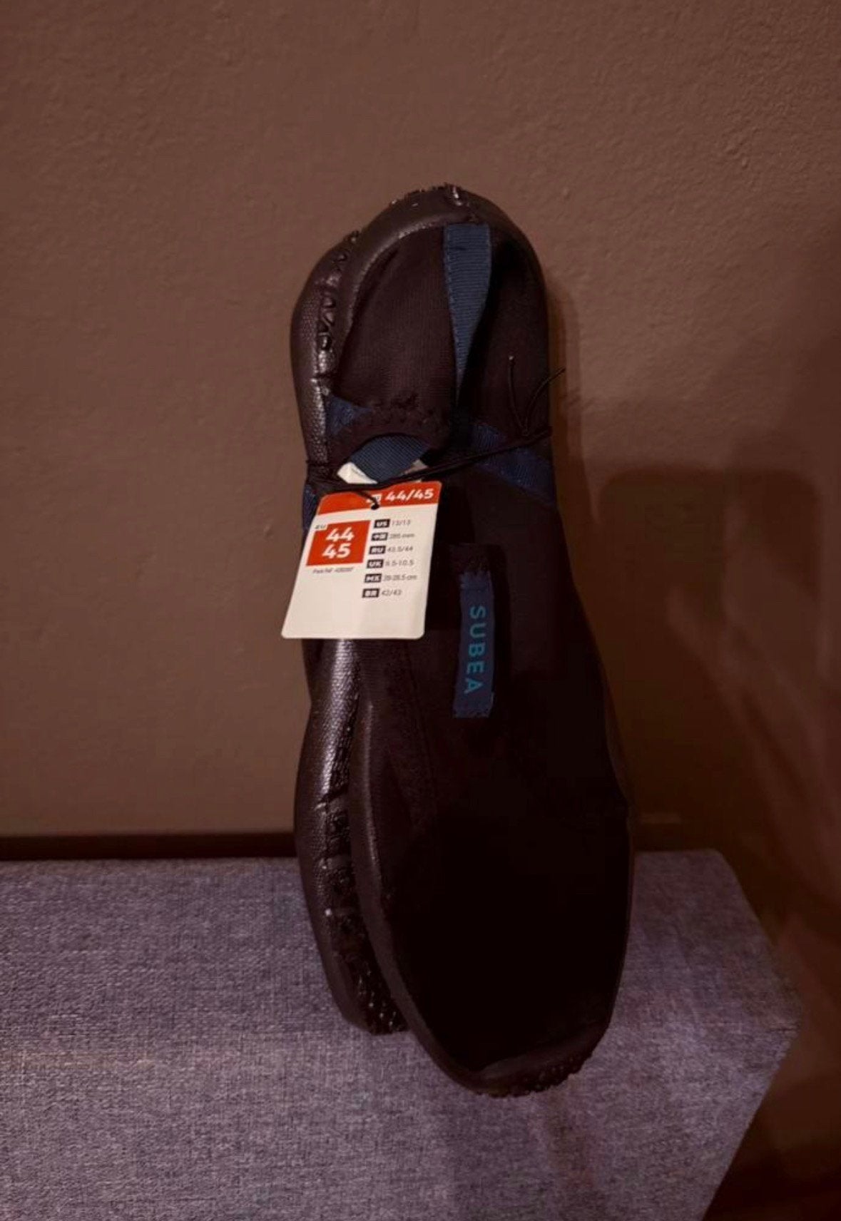 Prachtige zwarte waterschoenen maat 44/45 nieuw, Sport en Fitness, Snowboarden, Ophalen, Zo goed als nieuw