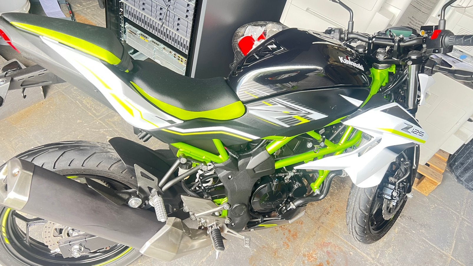 Kawasaki Z125 nieuw 3500 km, Motoren, Motoren | Kawasaki, Particulier, Nieuw