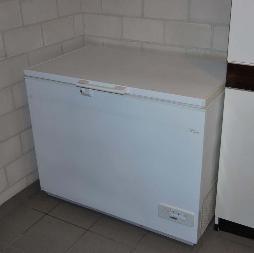 Zanussi diepvrieskoffer 216 liter, Elektronische apparatuur, Vrieskist, Gebruikt, Vrijstaand, 90 cm of meer