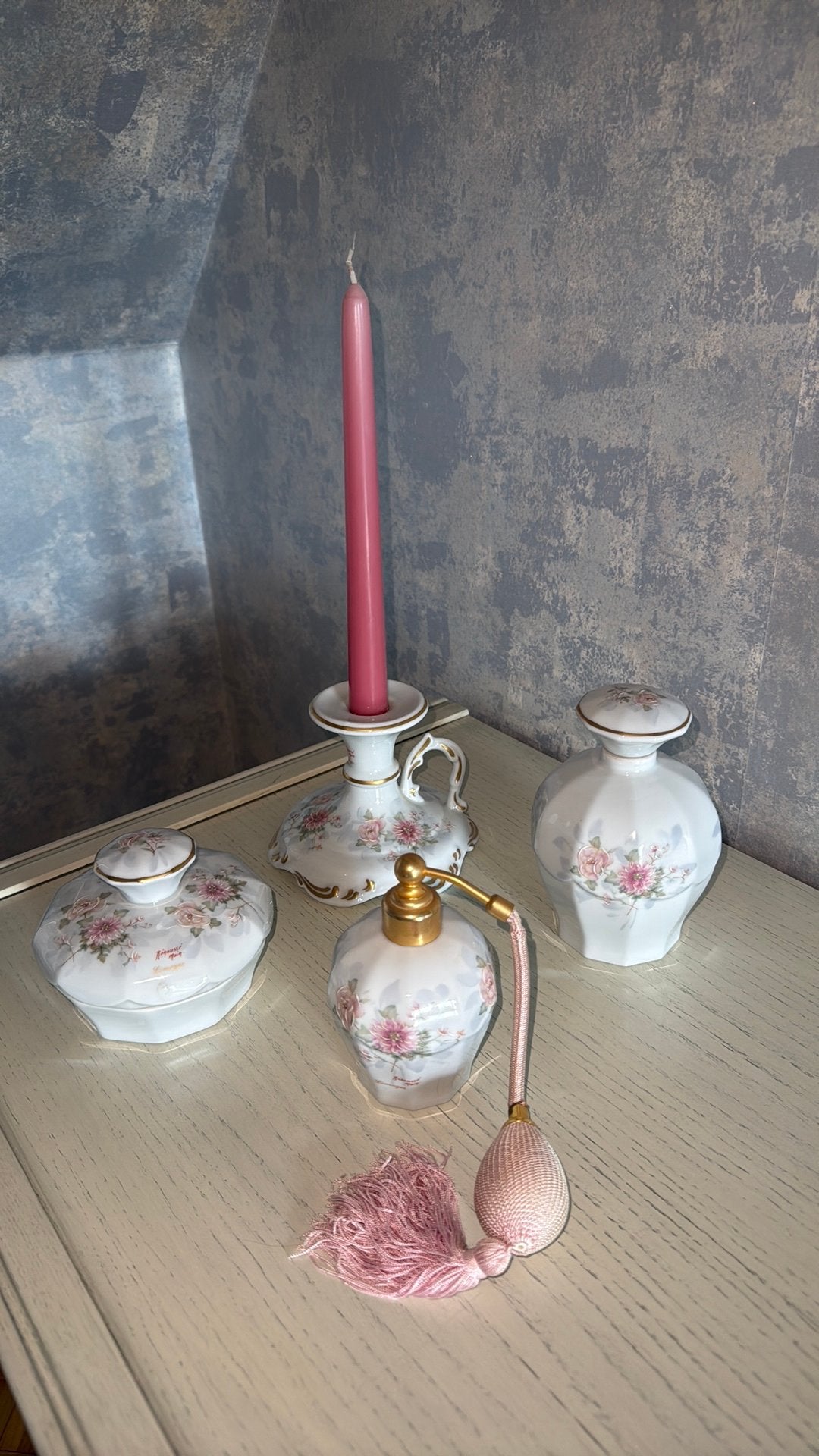 Mooie set porselein (Limoges), Ophalen