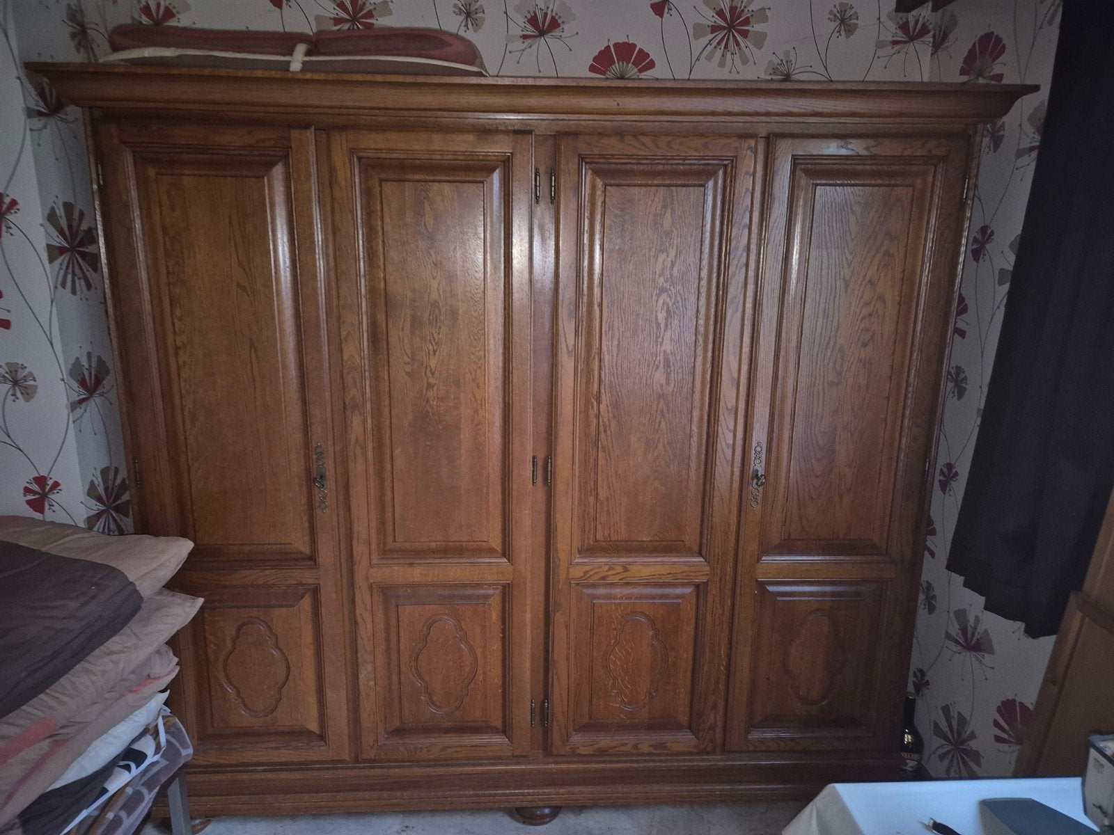 garde robe 4 portes en chêne, Enlèvement, Chêne