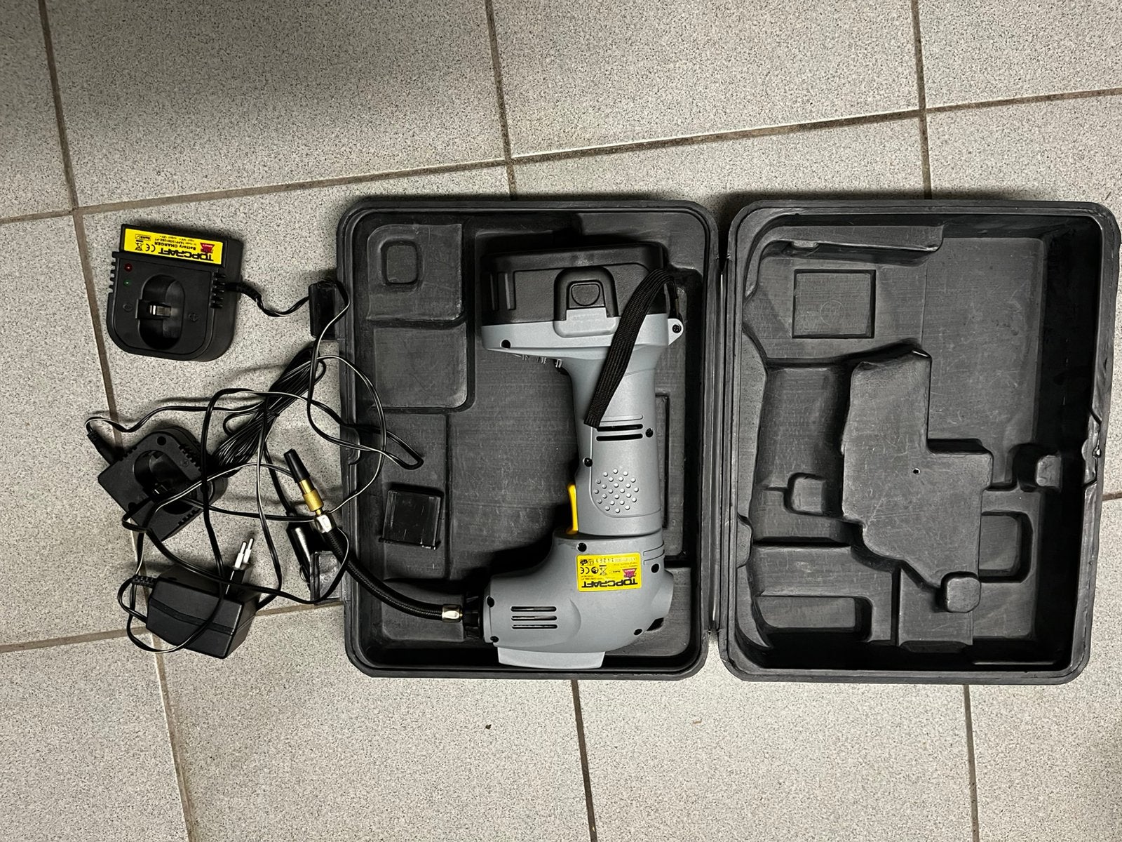 Kleine handcompressor, Doe-het-zelf en Bouw, Ophalen, Gebruikt, Minder dan 6 bar, Minder dan 200 liter/min