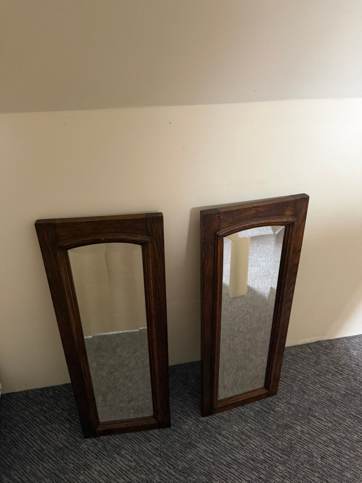 2 miroirs en bois aux bords polis., Enlèvement, Comme neuf